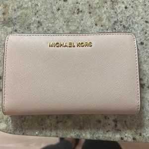 Michael Kors wallet never used